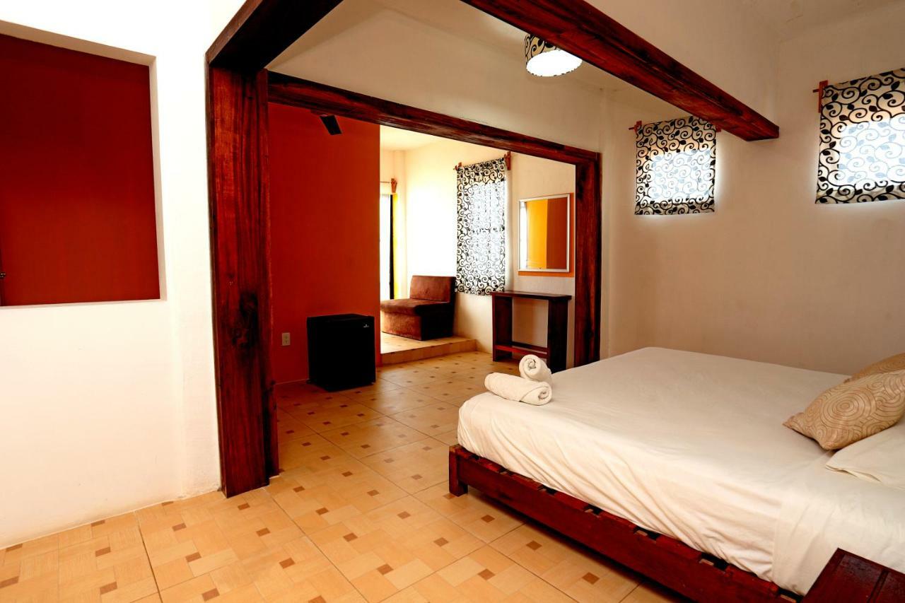 Hotel Neptuno Zipolite Exterior photo
